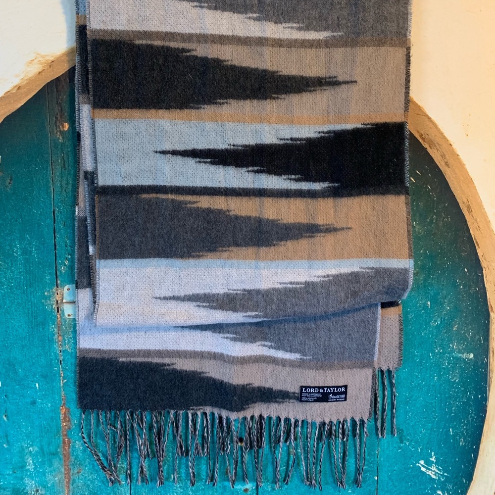 3/$50 🥰 Cozy scarf